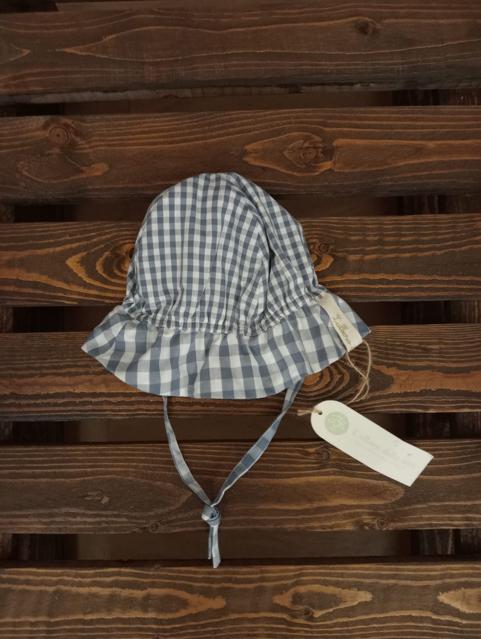 Cappello reversibile sbuffo vichy