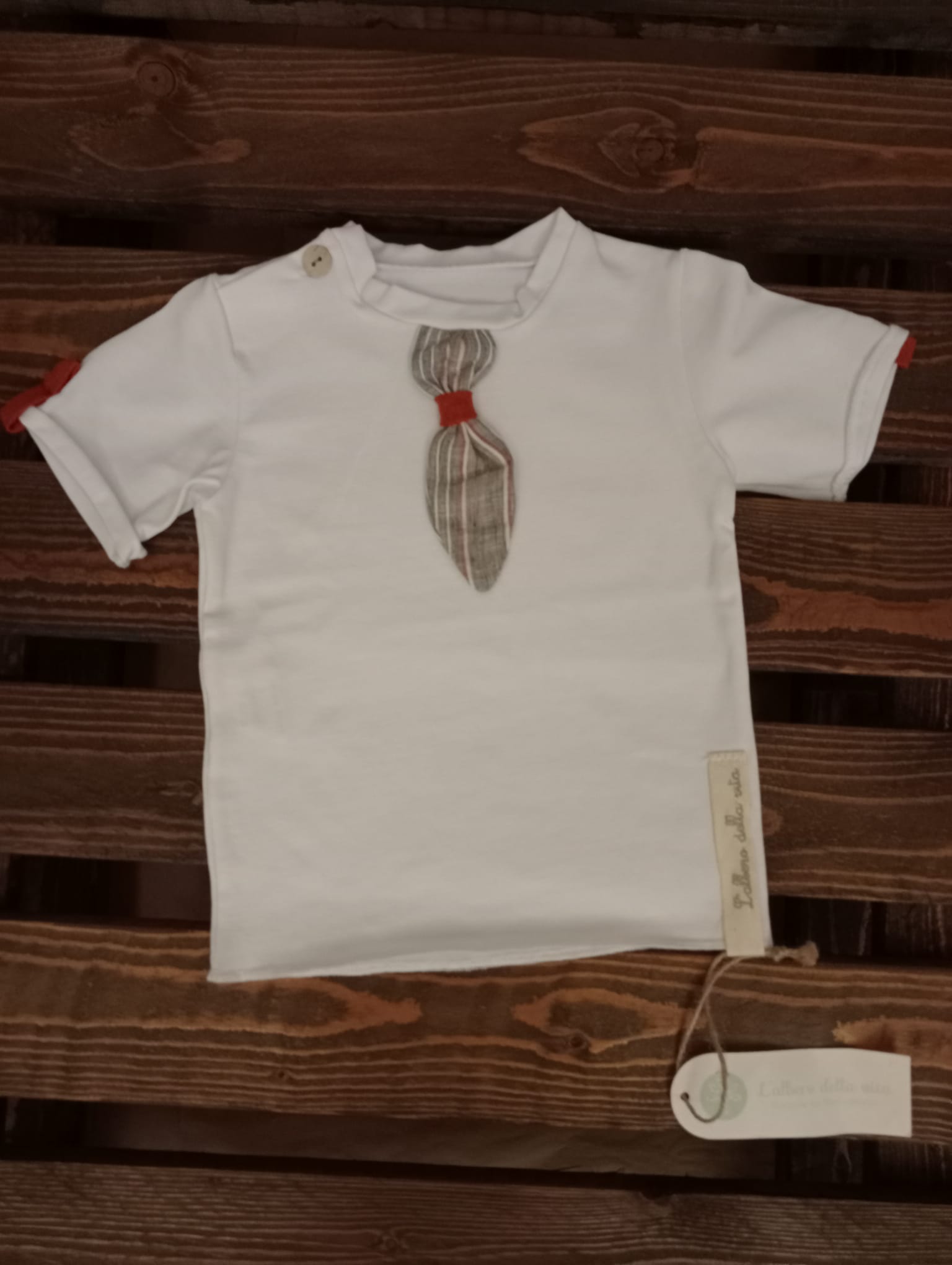 T-shirt bambino paricollo con cravattino