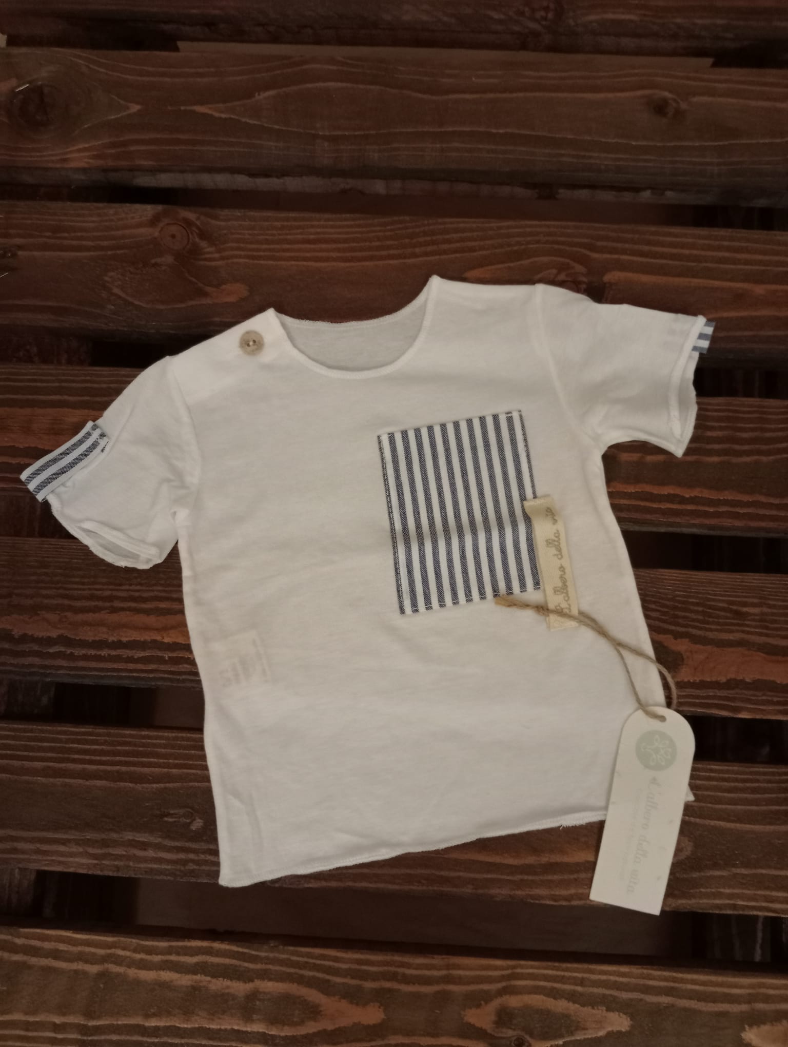 T-shirt bambino paricollo con taschino